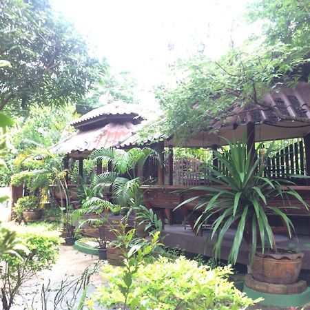 The Local Mae Hong Son Apartment Exterior photo