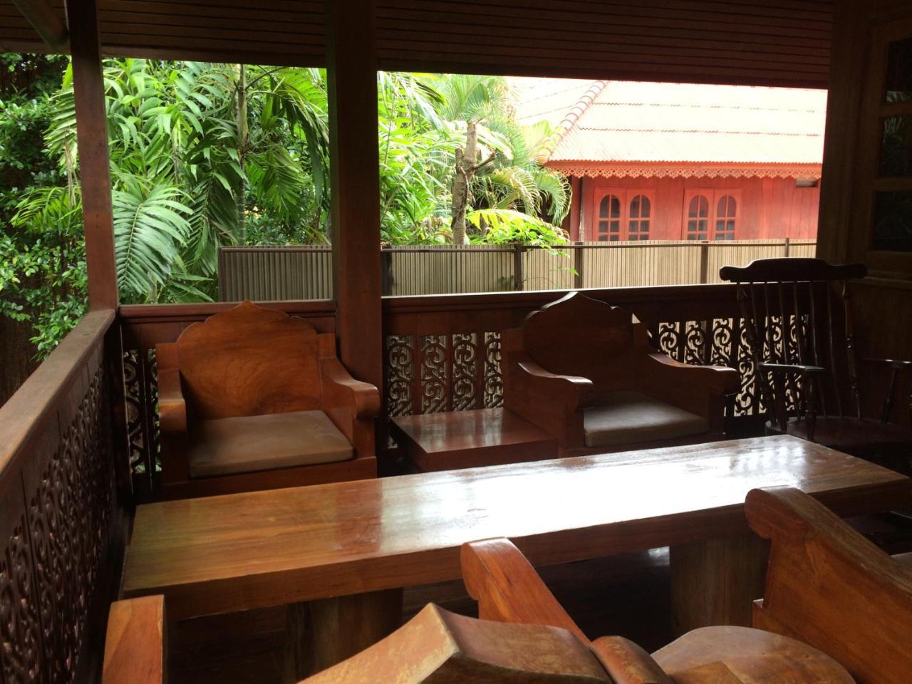 The Local Mae Hong Son Apartment Exterior photo