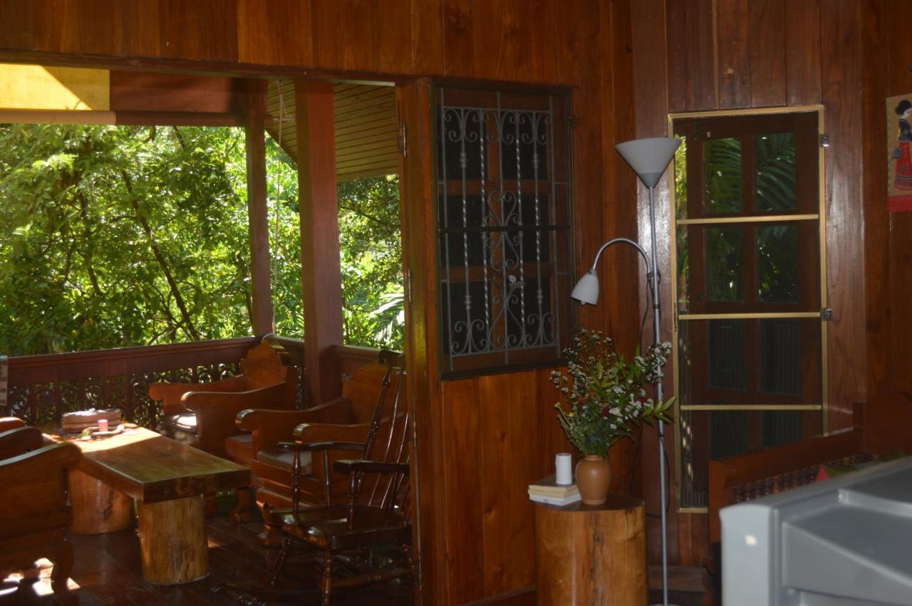 The Local Mae Hong Son Apartment Exterior photo